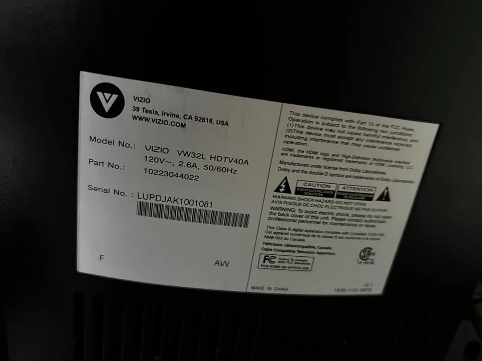 🔥 Vizio 32” HDTV – Reliable & Ready to Use image indicator(2)