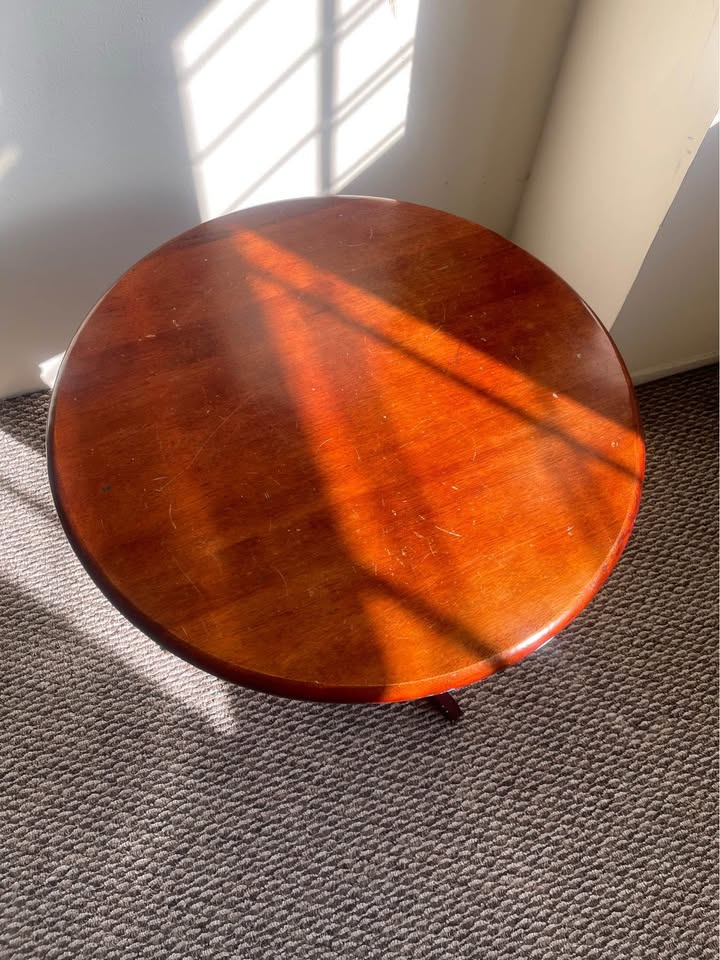 Round Wooden Accent Table – Classic Cherry Finish - photo 2