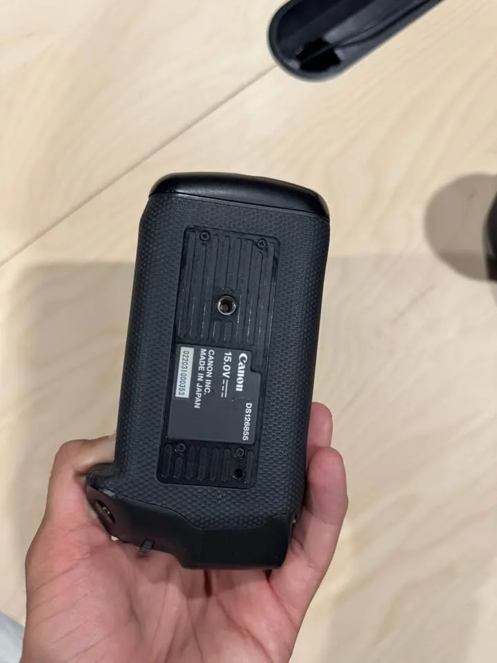 Canon EOS R3 Mirrorless Camera Body - Low Shutter Count image indicator(5)