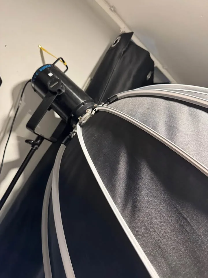 Neewer CB300B Bi-Color LED Light – $385 per set image indicator(6)