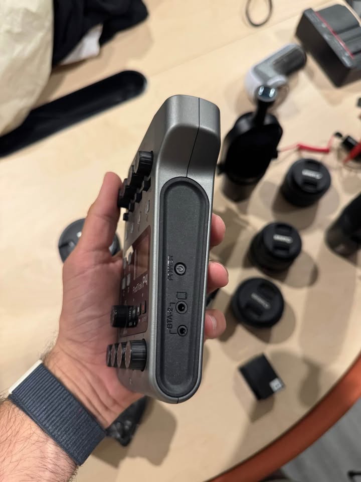 Zoom PodTrak P4 – Podcast Recorder - photo 5