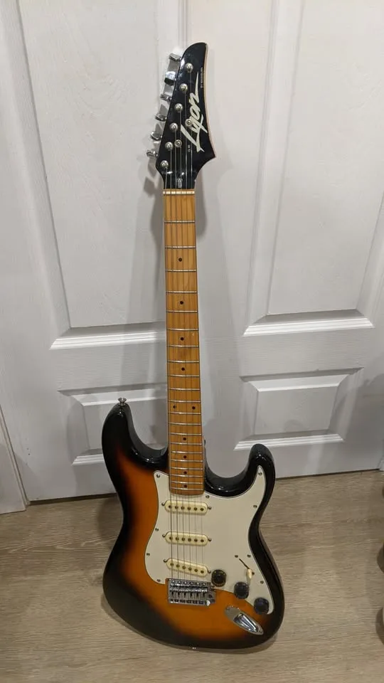 $220 Lyon Stratocaster Electric Guitar - Sunburst image indicator(2)
