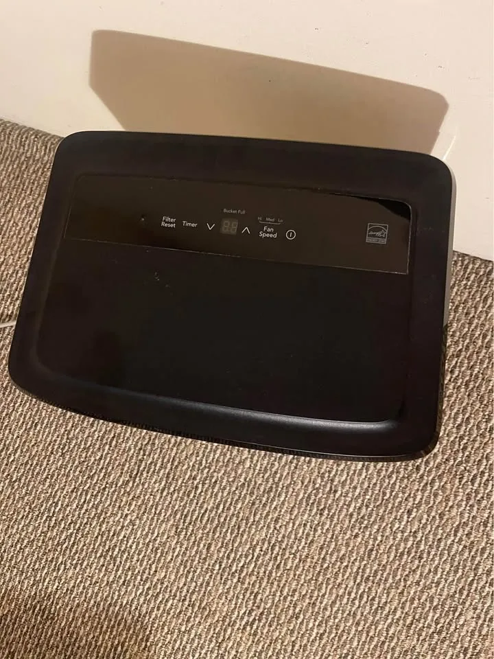 Frigidaire 22-Pint Dehumidifier — Works Great image indicator(2)