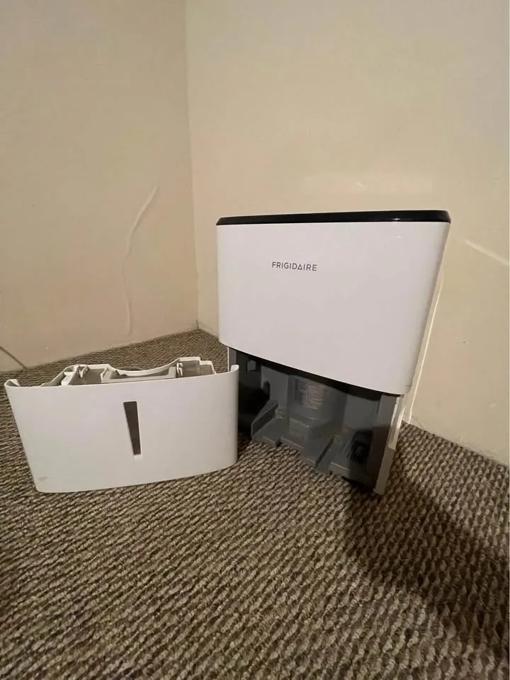 Frigidaire 22-Pint Dehumidifier — Works Great image indicator(3)