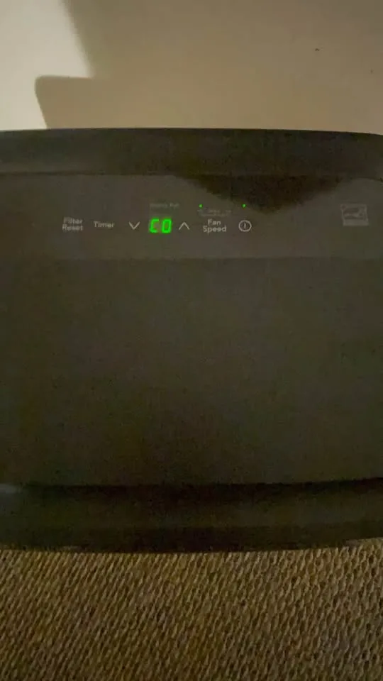 Frigidaire 22-Pint Dehumidifier — Works Great image indicator(4)