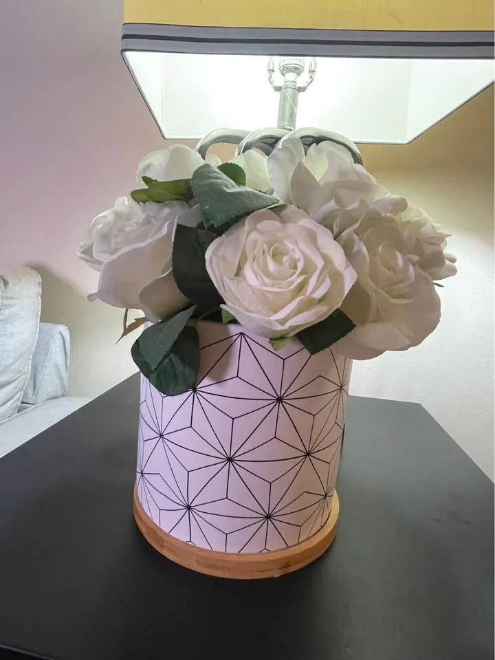 🌿 Faux White Roses in Modern Geometric Pot image indicator(4)