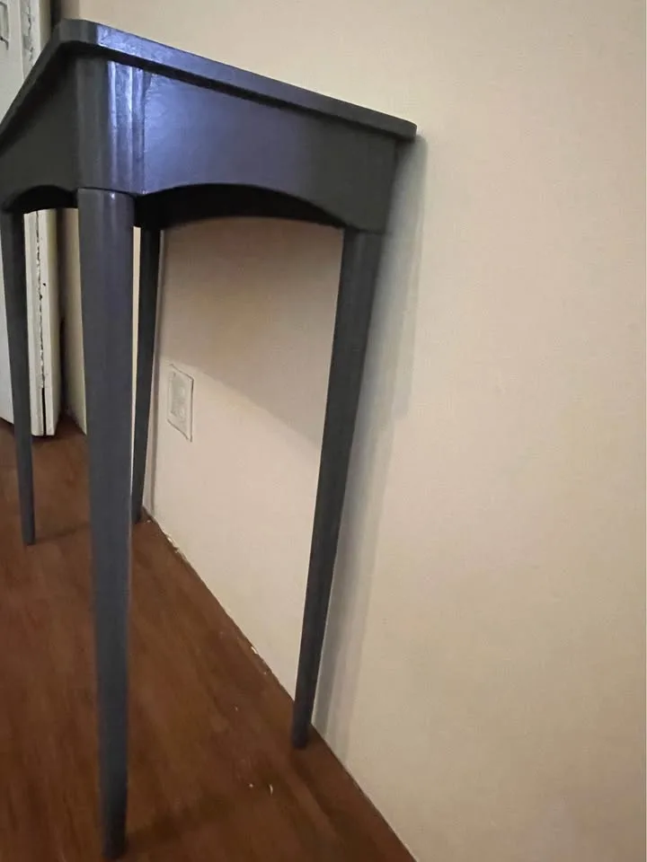 🌿 Slim Gray Entryway Table (fits most spaces) image indicator(4)