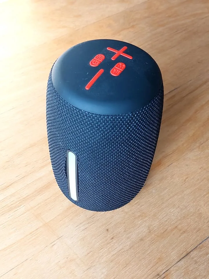 Bluetooth Speaker with FM, AUX, USB, microSD image indicator(4)