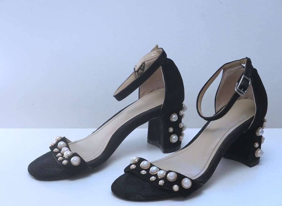 Pearl and Black Suede Heels (Women’s 7) - photo 2