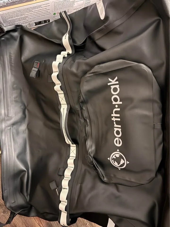 Earth Pak Waterproof Duffel Bag image indicator(4)