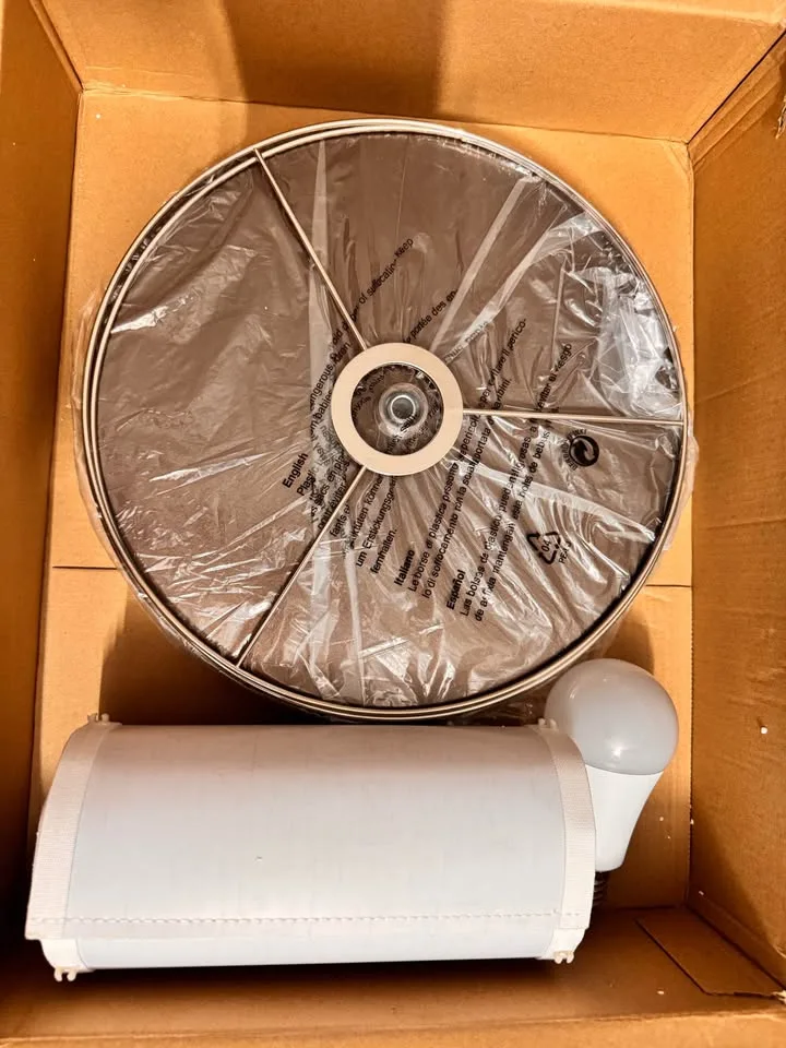 Ambimall Remote-Controlled Arc Floor Lamp image indicator(4)