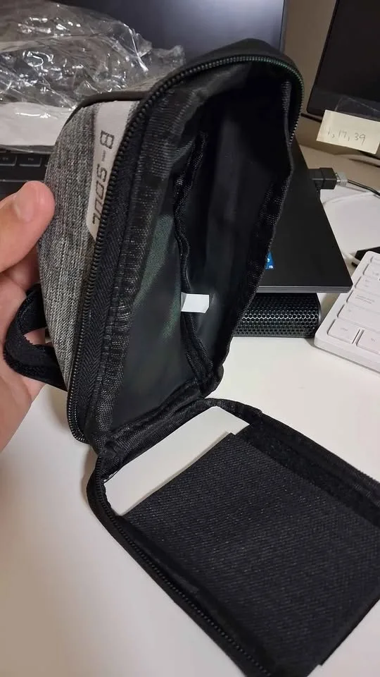 🚴 Waterproof Bike Phone Mount Bag with Touchscreen Cover image indicator(7)