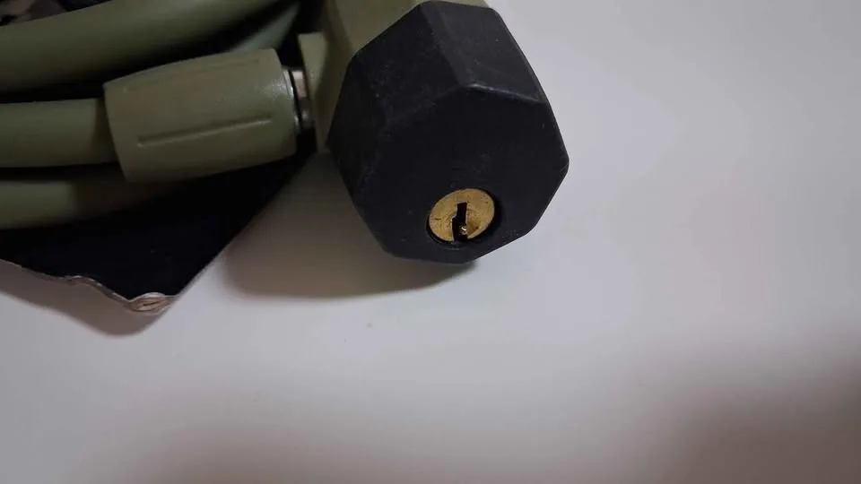 Heavy-Duty Bicycle Lock (150cm) with 2 Keys – Military Green 🔒 image indicator(3)