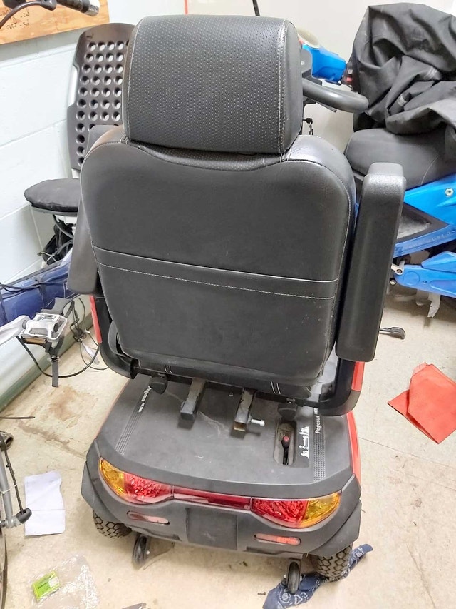 Invacare Pegasus Scooter- storage sale - photo 3