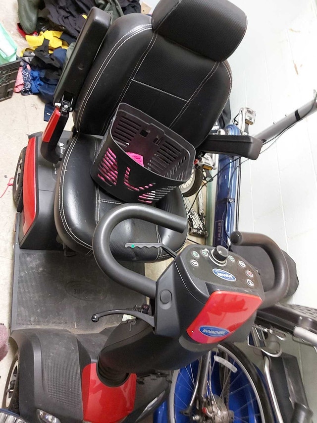 Invacare Pegasus Scooter- storage sale - photo 5
