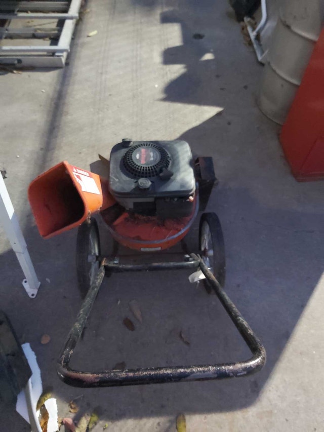 Bear Cat Chipper Vac Model 650 - photo 3