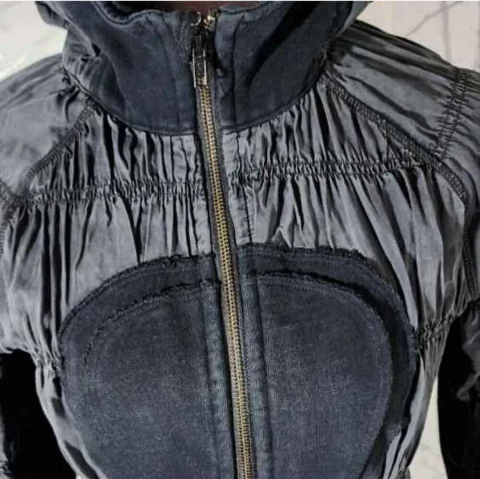 LULULEMON Tank & Scuba Hoodie Size 4 & 10 image indicator(8)