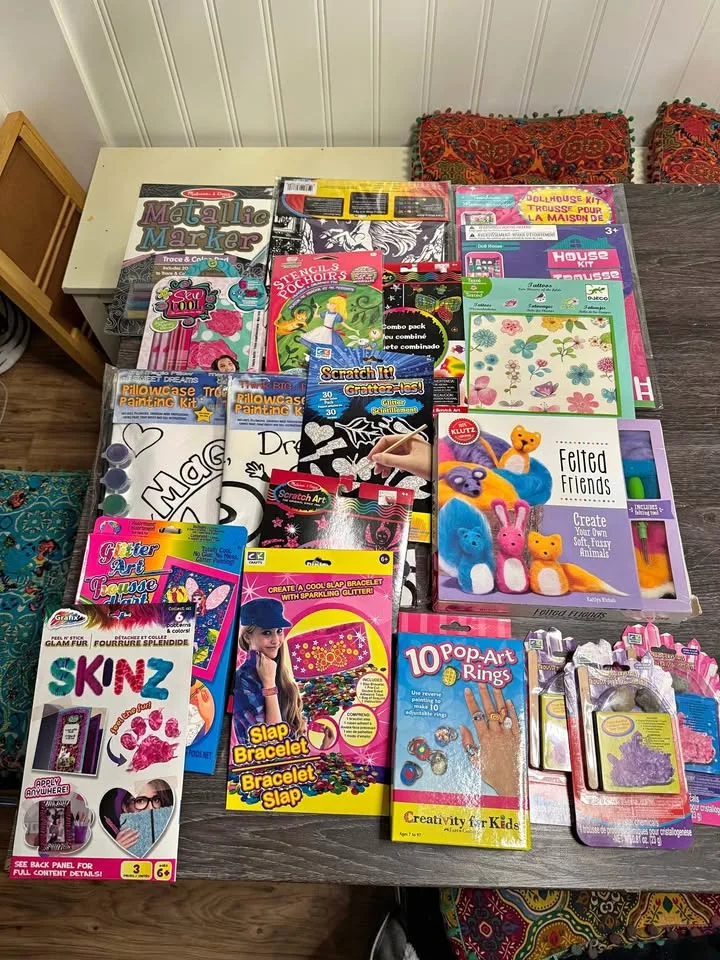 Assortment of crafts, games, puzzles and knickknacks thumbnail