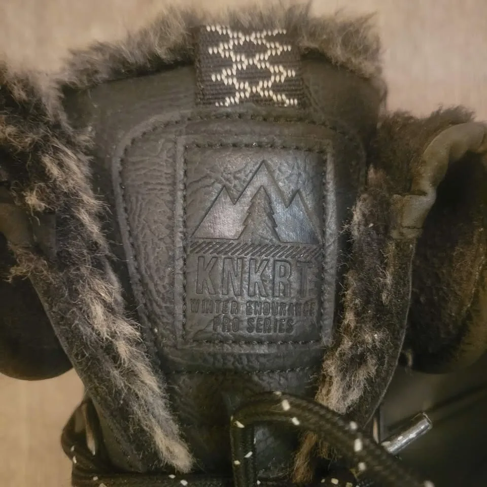 SOREL STYLE WINTER WATERPROOF FUR LINED BOOTS Size 8 image indicator(2)