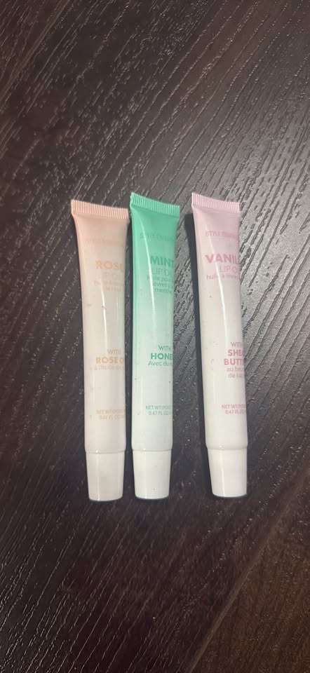 Brand-new lip oils - photo 2