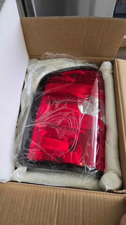 Chevy Silverado & GMC Sierra Taillights image indicator(3)