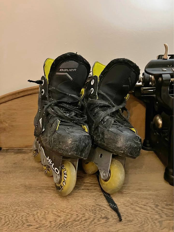 Bauer RS Youth Roller Hockey Skates size 13