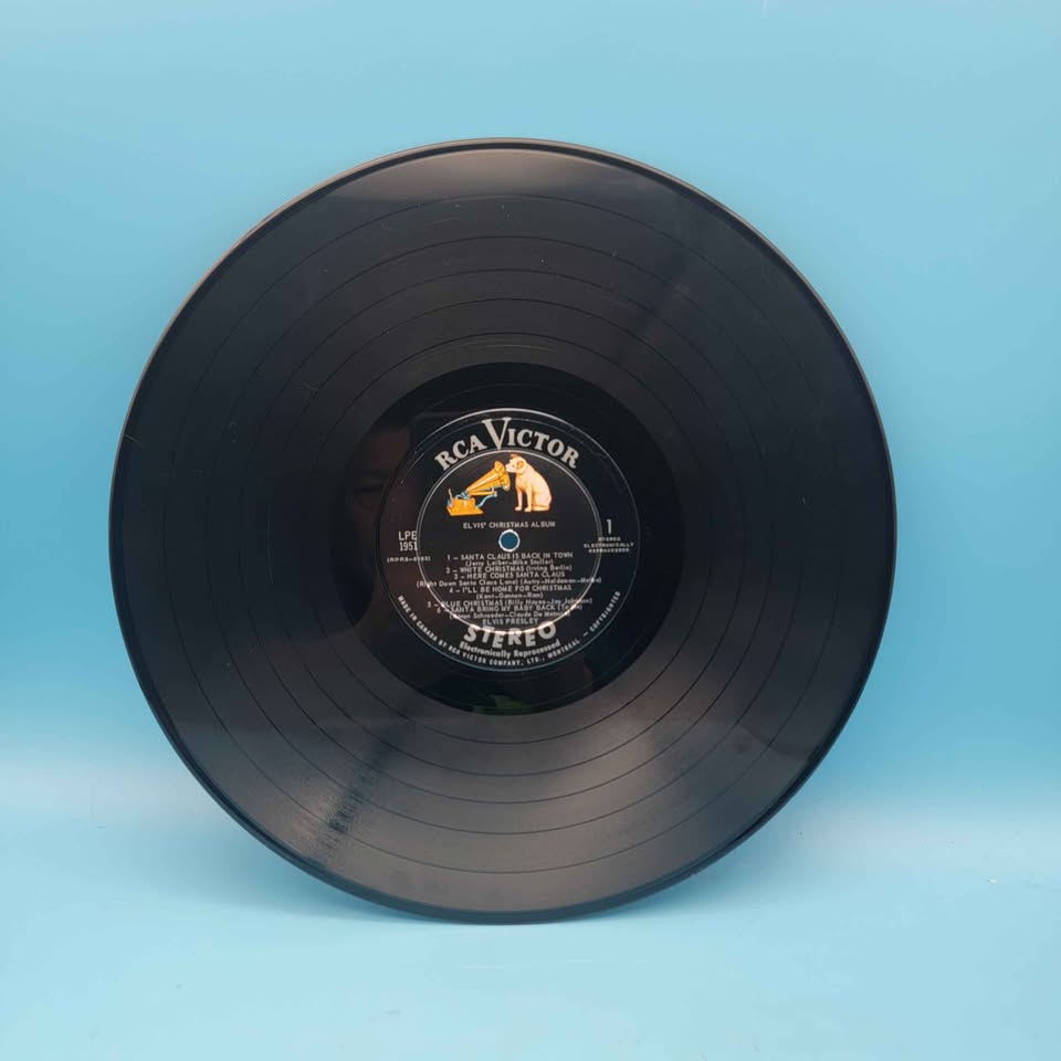 RCA Victor ELVIS' CHRISTMAS ALBUM 12 inch - photo 2