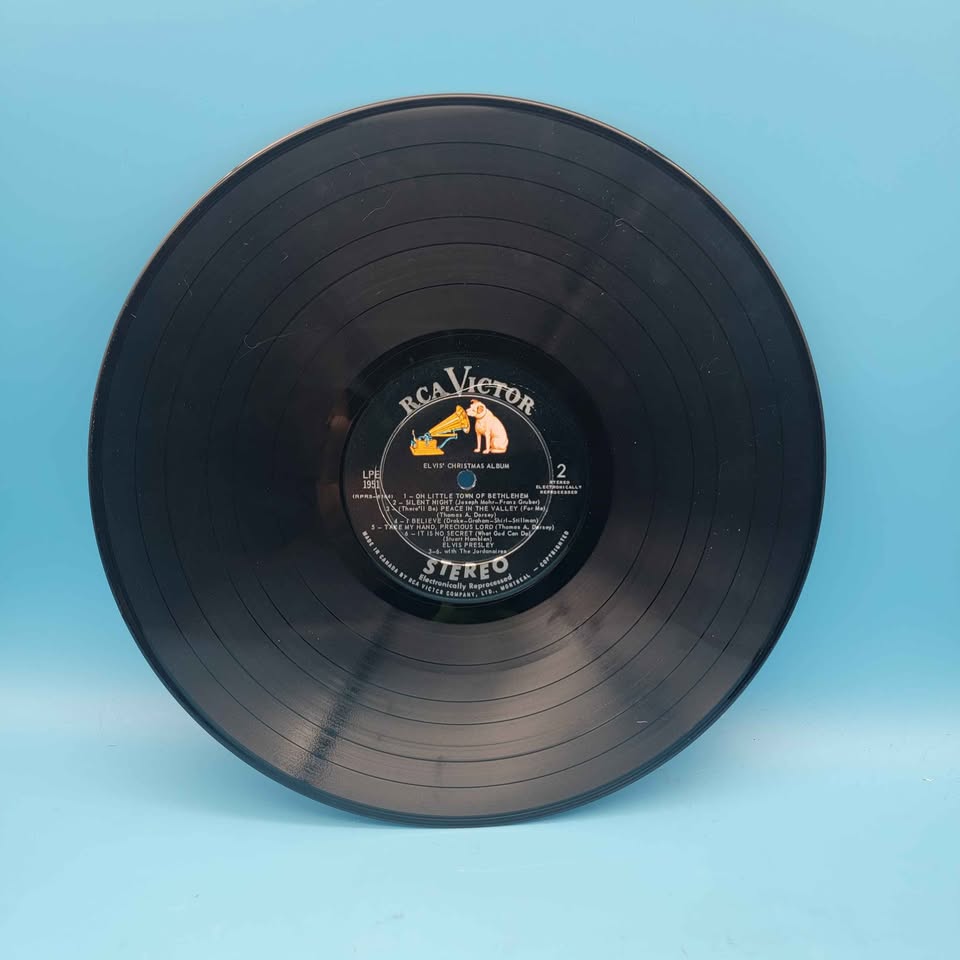 RCA Victor ELVIS' CHRISTMAS ALBUM 12 inch - photo 4