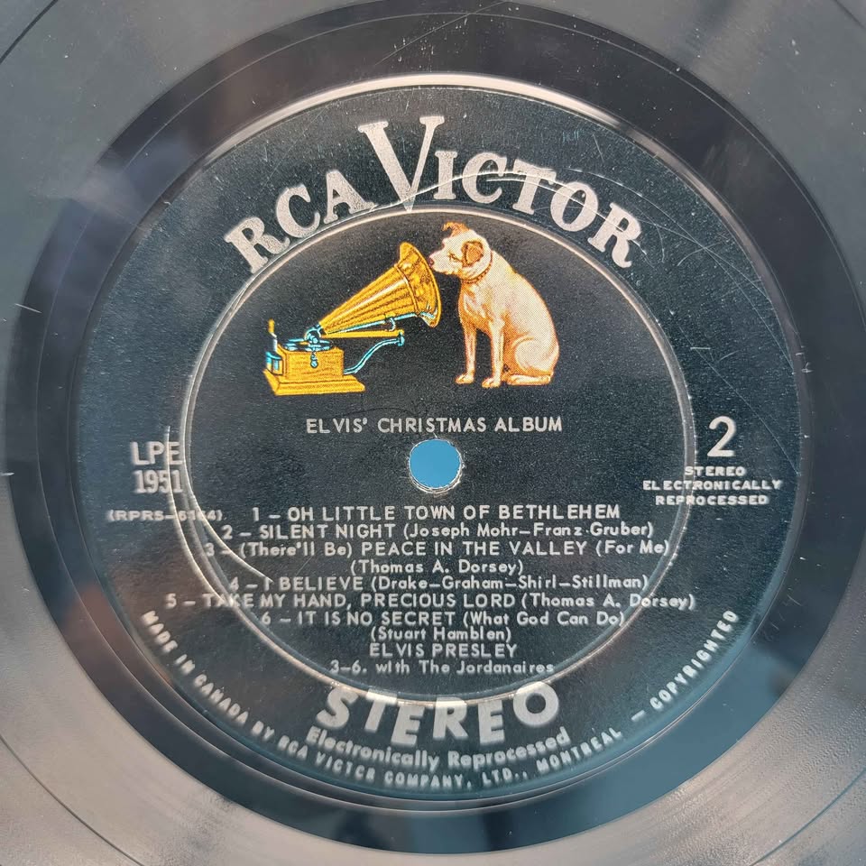 RCA Victor ELVIS' CHRISTMAS ALBUM 12 inch - photo 5