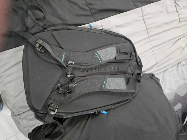 Alienware Backpack image indicator(5)