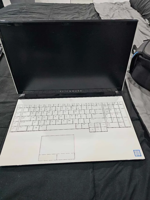 Alienware Laptop image indicator(2)