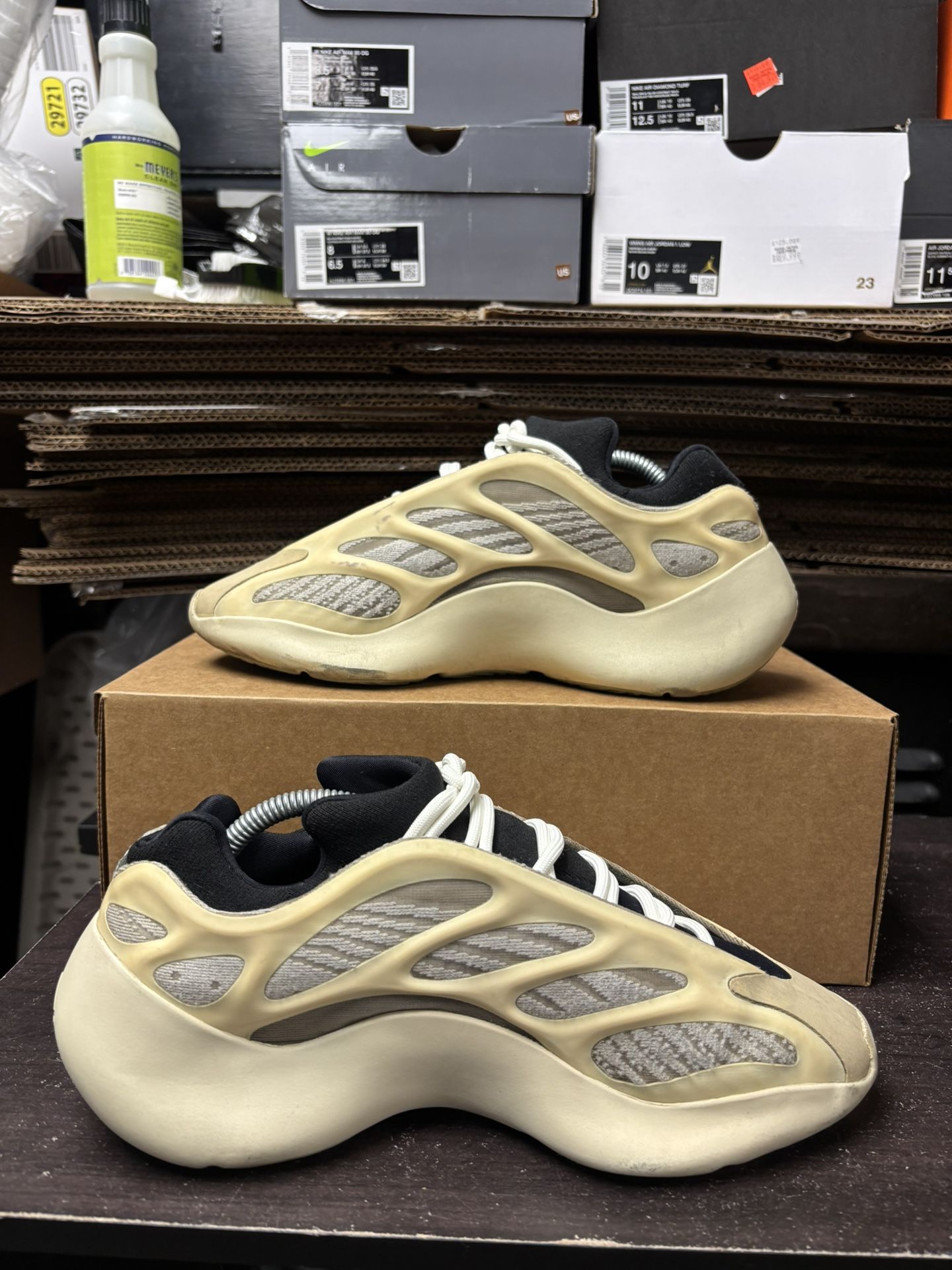 Adidas Yeezy 700 Azel - photo 5
