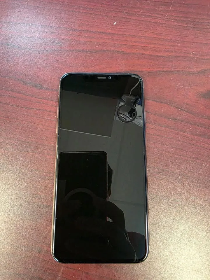 Apple Iphone 11 Pro Max Unlocked image indicator(2)