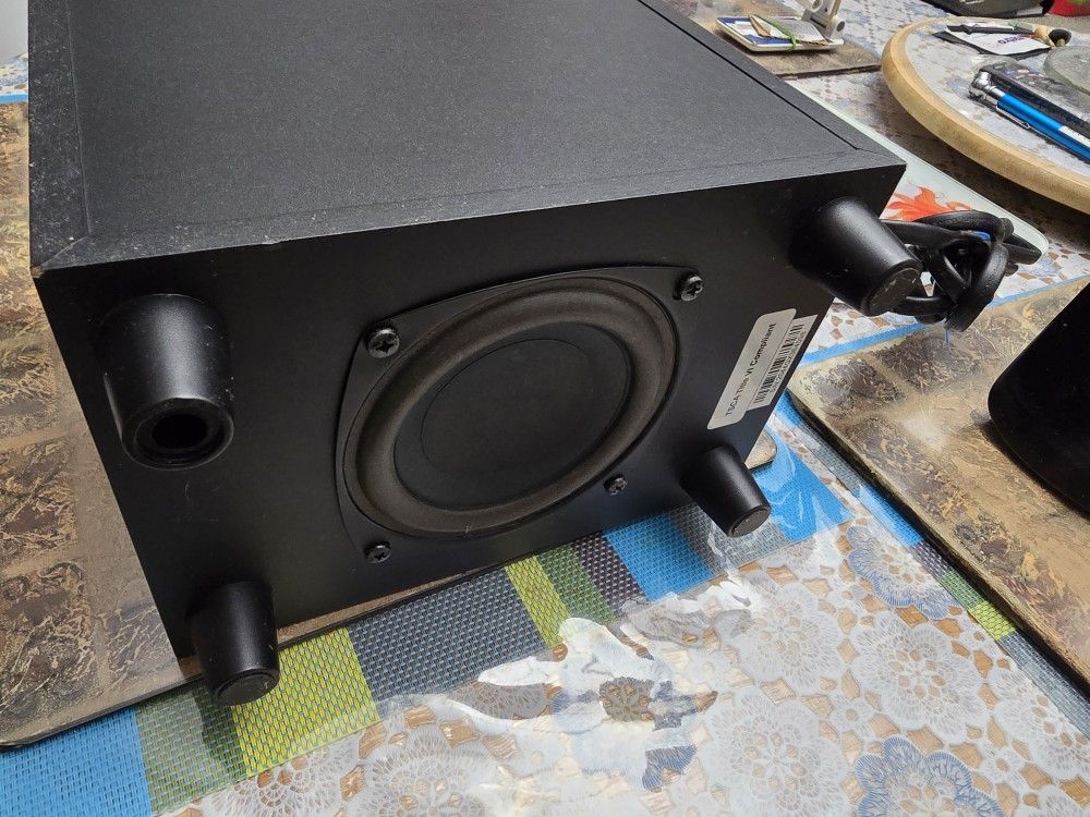 Logitech Speaker System Z323 2.1 - photo 3
