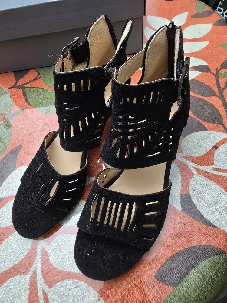 Ladies Buckled Black Platform Shoes 7.5US 38EU New