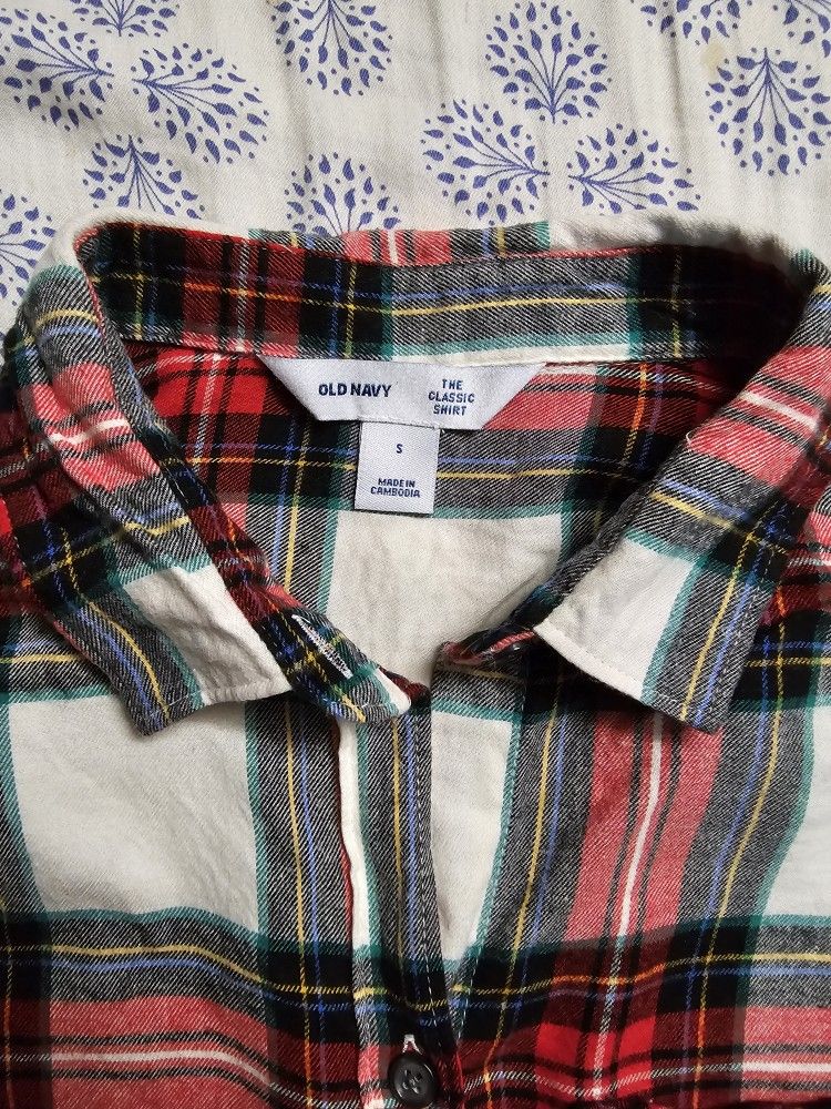 Old Navy Boy's Classic Plaid Shirt Size S - photo 2