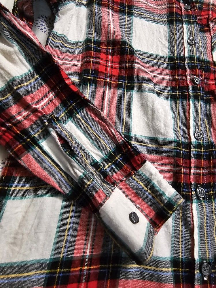 Old Navy Boy's Classic Plaid Shirt Size S - photo 3