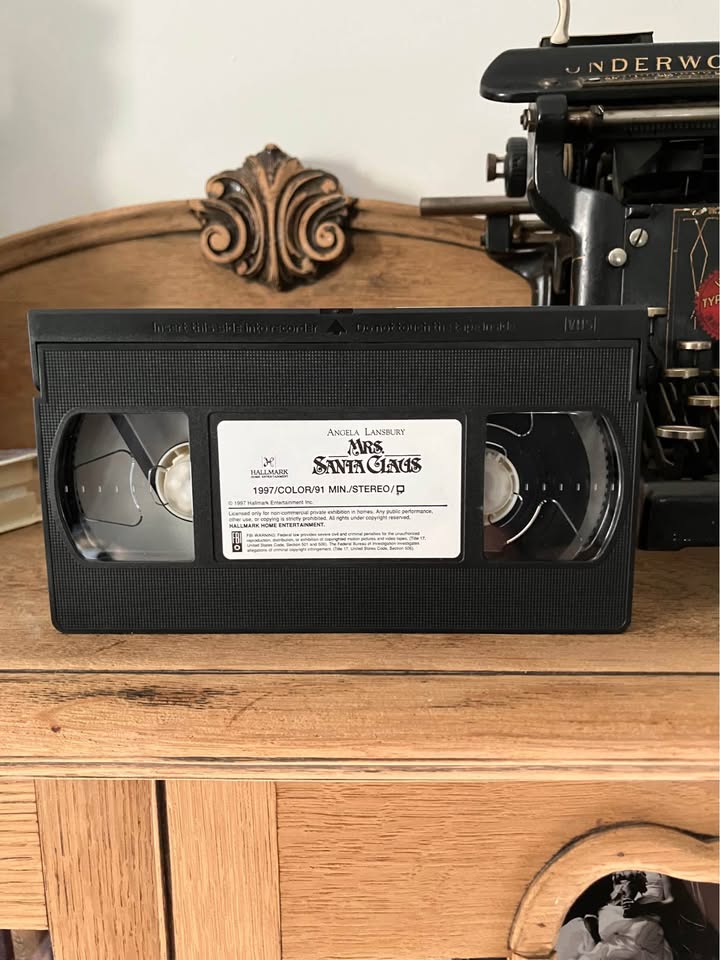 Mrs Santa Claus VHS - photo 2
