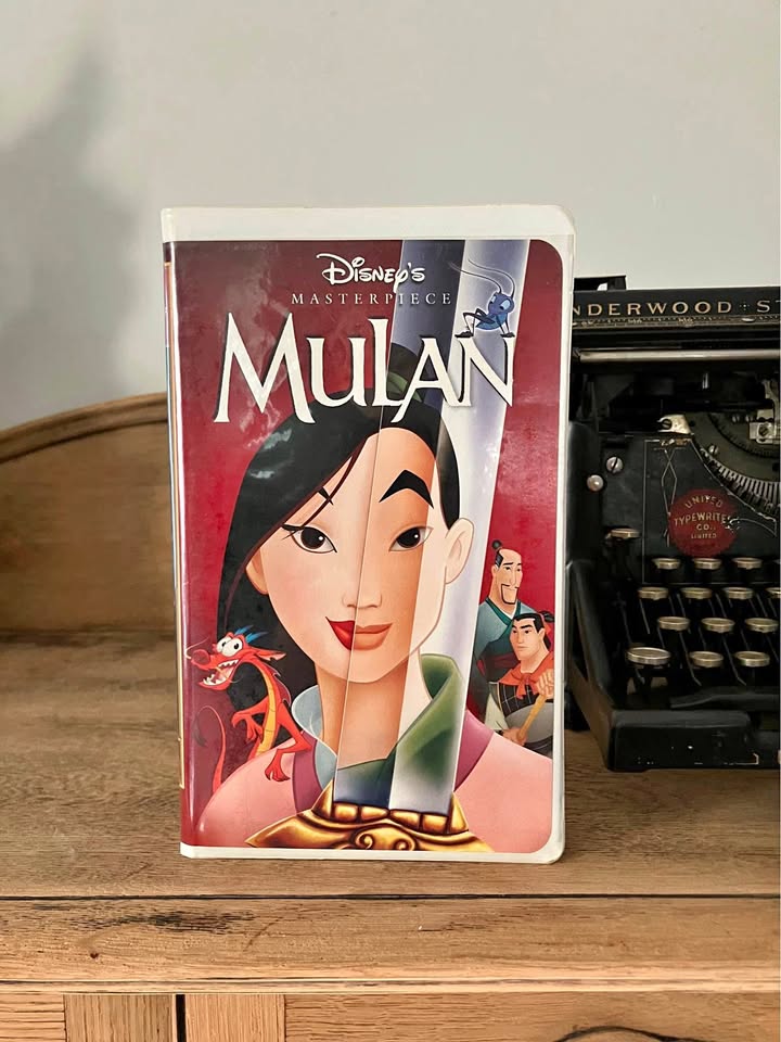 Disney Mulan VHS