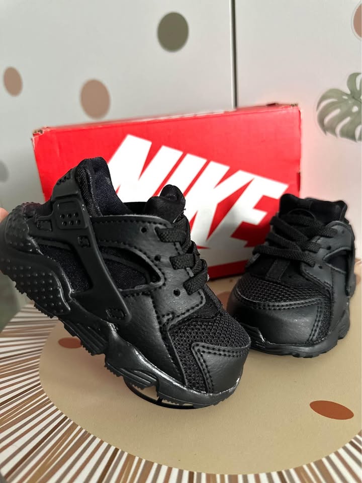 Nike Huarache Run Shoes 5C toddler