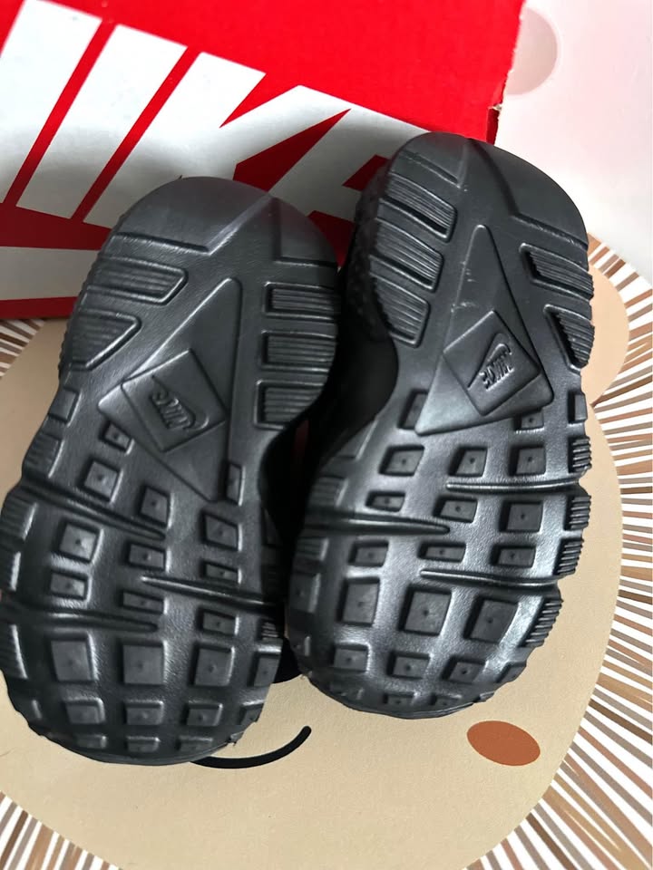 Nike Huarache Run Shoes 5C toddler - photo 3