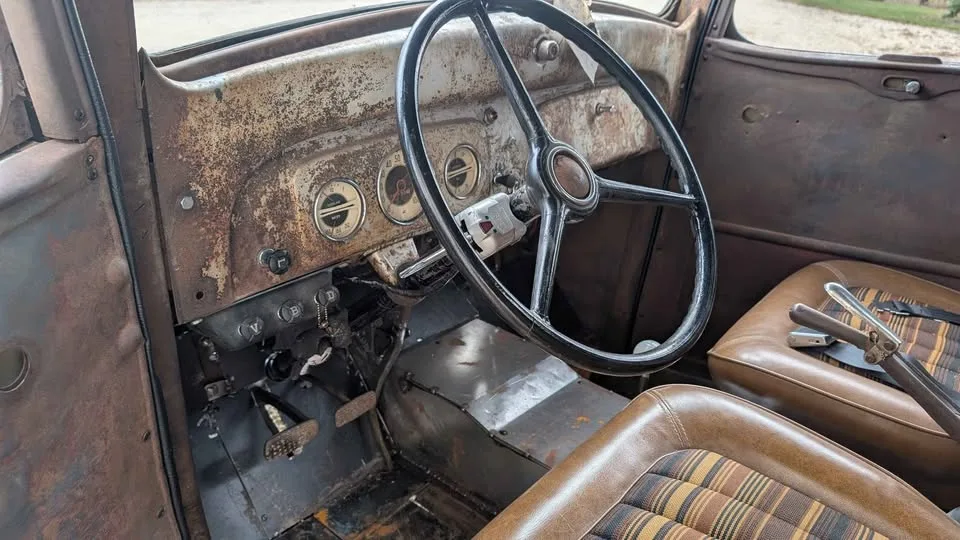 1937 Chevrolet 1500 Regular Cab image indicator(3)