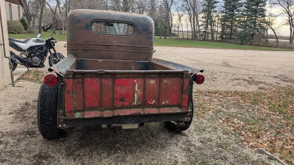 1937 Chevrolet 1500 Regular Cab image indicator(7)