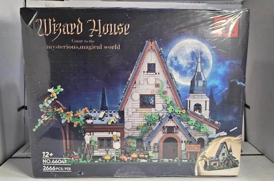 Wizard House Set 2666pcs - Brand New