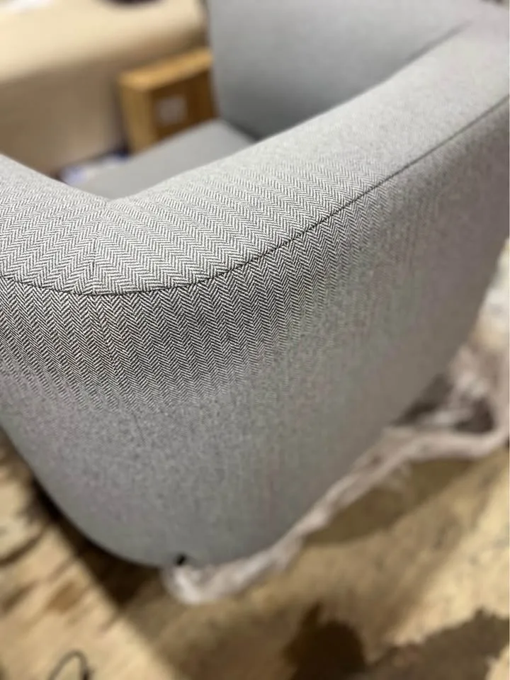 Brand new EQ3 armchair image indicator(2)