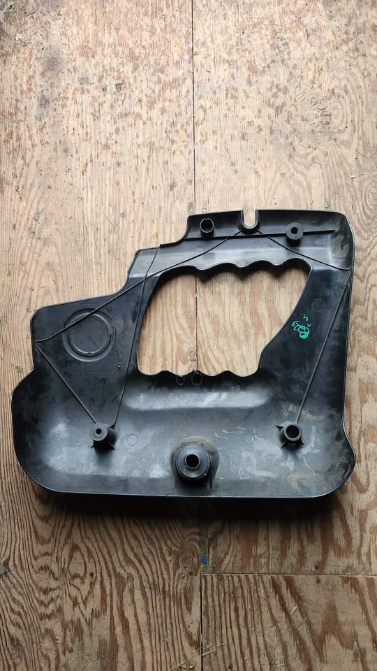 MK4 Volkswagen 2L Engine Cover - photo 2