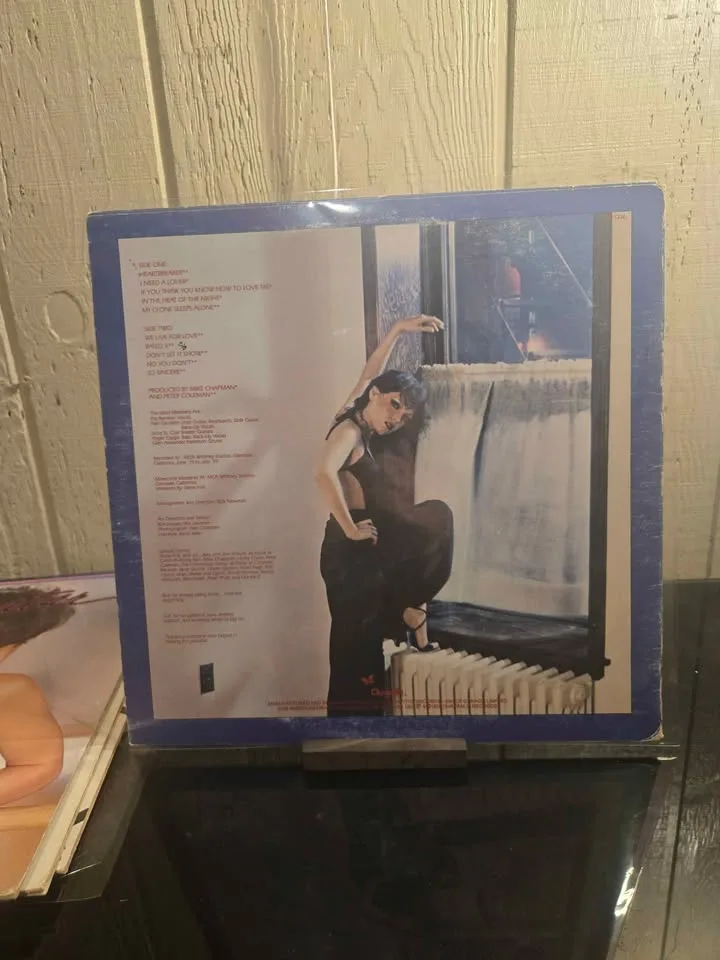 Pat Benatar vinyl record, 'In the Heat of the Night image indicator(2)