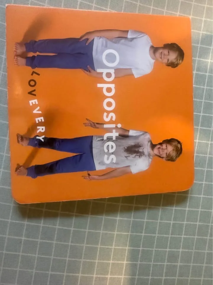 Lovevery books gently used image indicator(3)