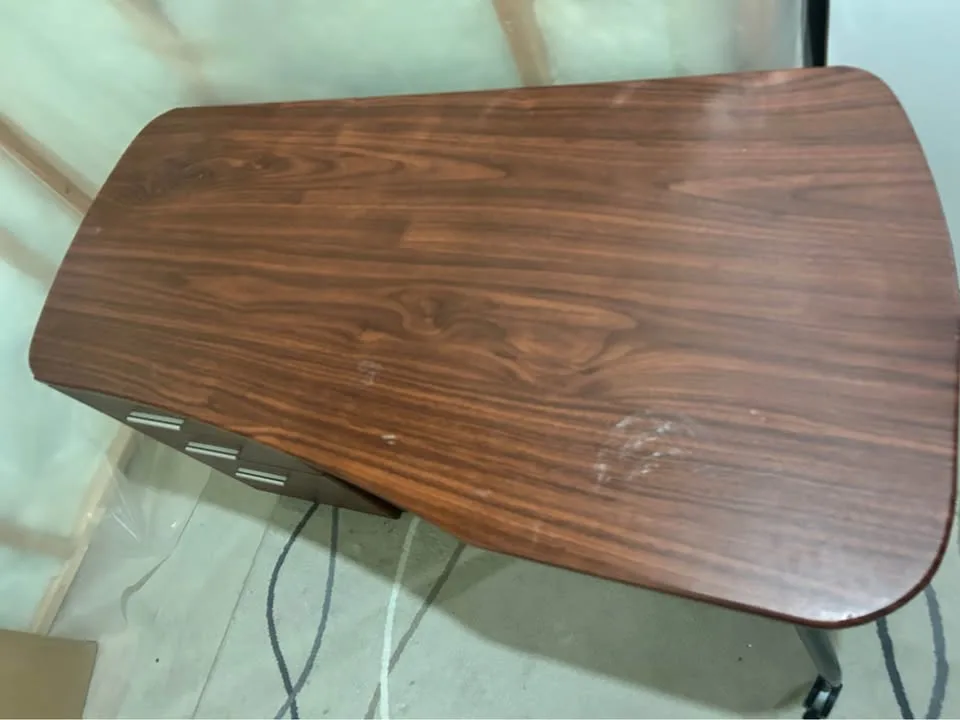 Desk with 3 drawers image indicator(3)