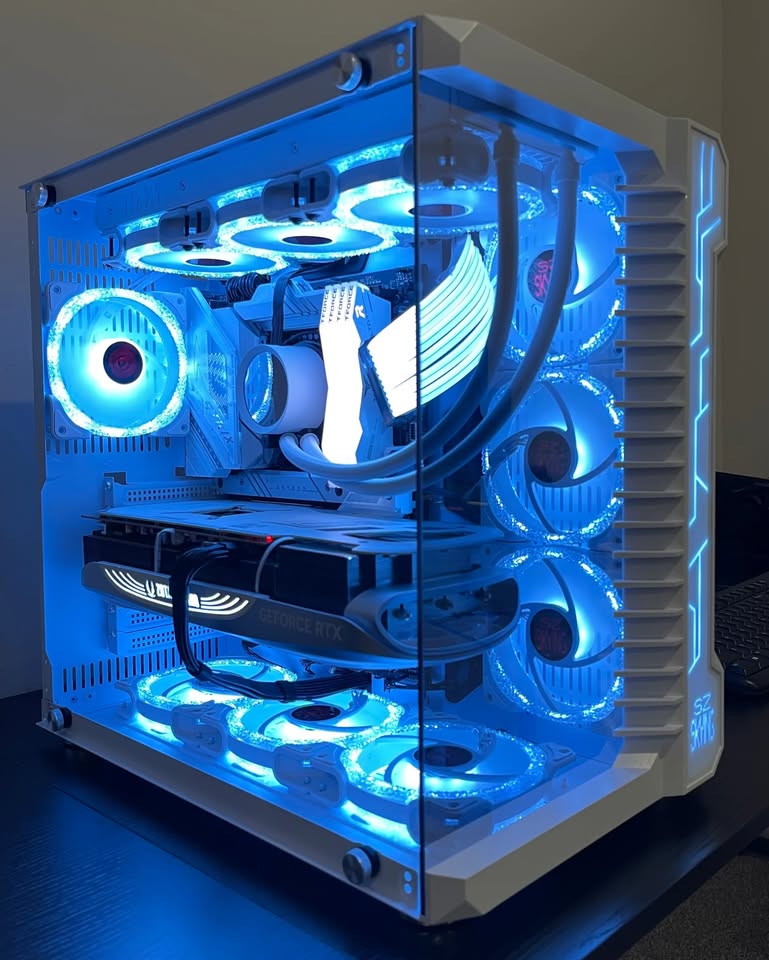 Experienced Custom PC Builder - CyberForge - photo 2